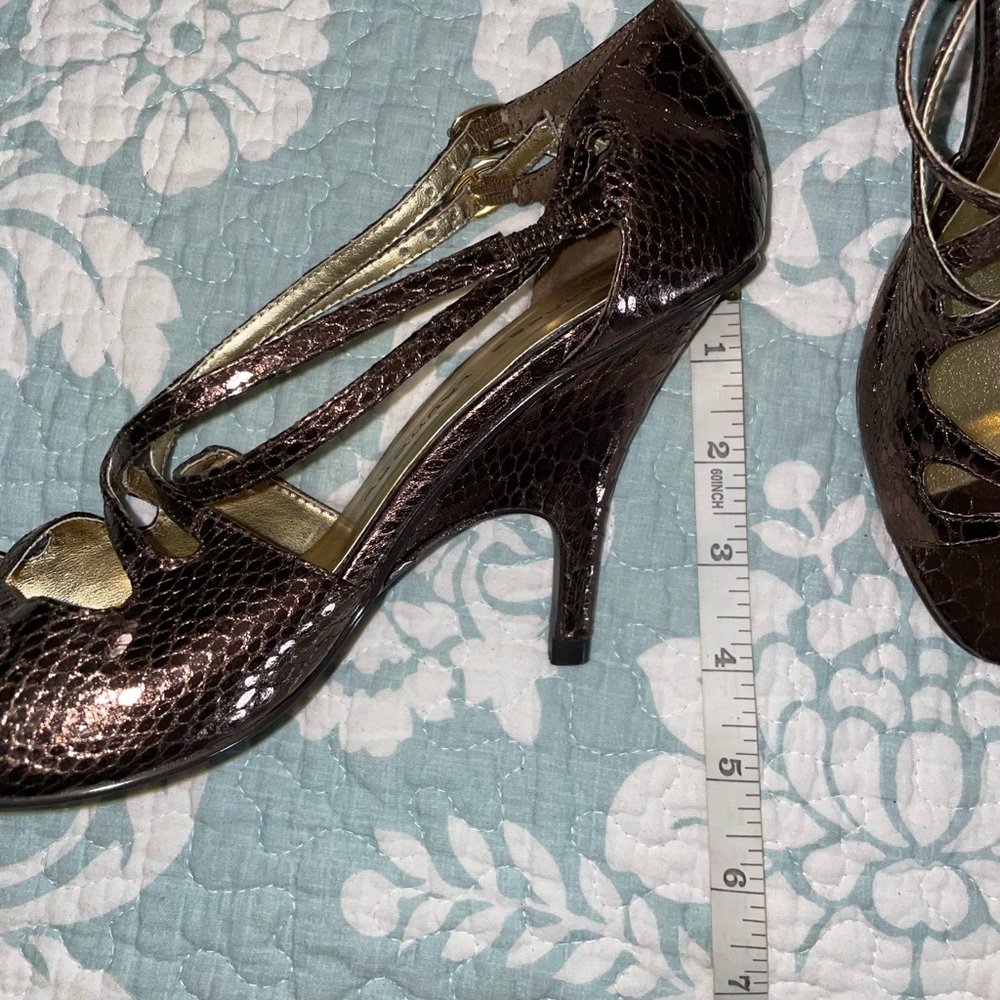 Chinese Laundry Heels - Picture 3 of 3